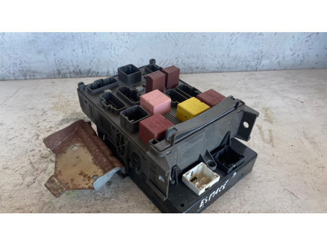   Pojistková skříňka 8200447434, 8200526897   Renault Laguna II 2004