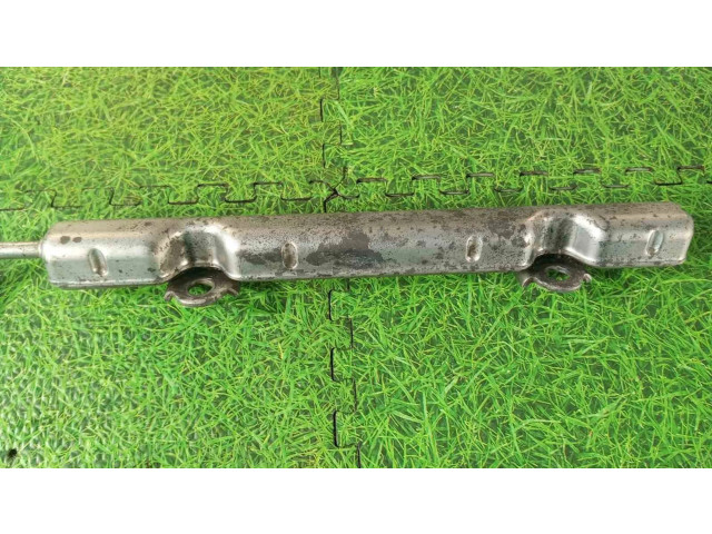 Vstřikovací lišta 2325021020 Toyota Prius (NHW20) pro benzínový motor 1.5