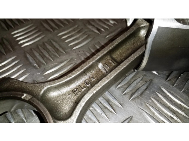 Píst A1Z021, MAHLE174 Honda CR-V pro naftový motor 2.2