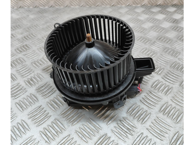 Вентилятор печки    4M1820021C, C24245109   Audi Q8