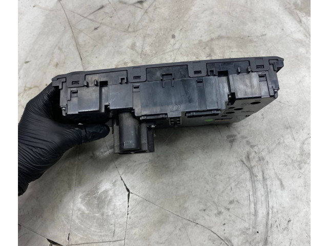 Блок управления климат-контролем 8682734, 03W14E Volvo XC90