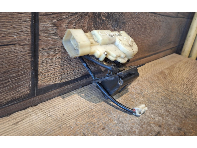 Замок багажника Mazda Premacy - года