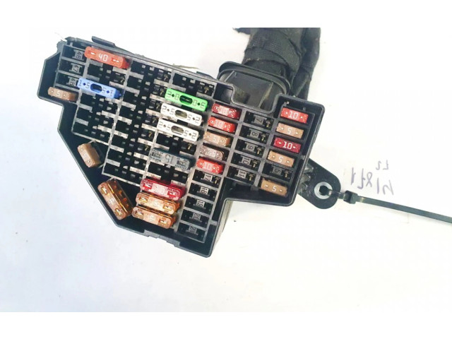 Блок предохранителей     Skoda Octavia Mk2 (1Z)    