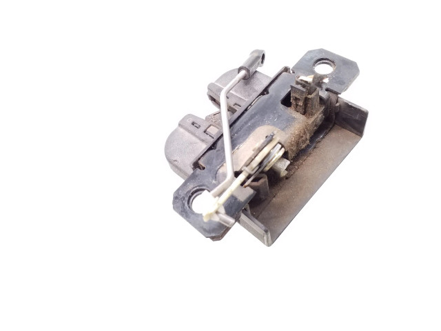 Zámek zadních dveří 2K0827505C   Volkswagen Caddy 2006