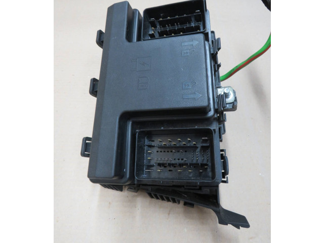 Блок предохранителей  F2GT14A067EC, 13080746   Ford S-MAX    