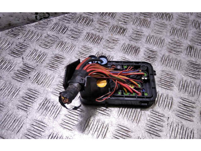   Pojistková skříňka 1K0937700B   Volkswagen Caddy 