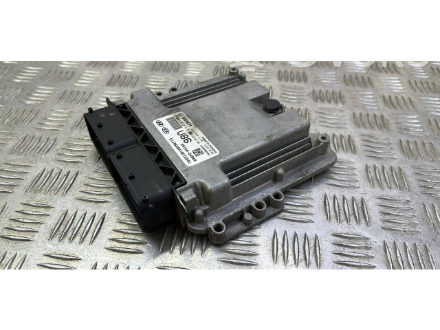 Блок управления двигателя 391402A860, 0281032115 KIA Ceed