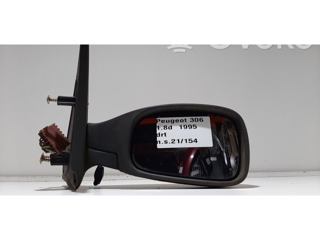 Зеркало электрическое        Peugeot 306   -  года   