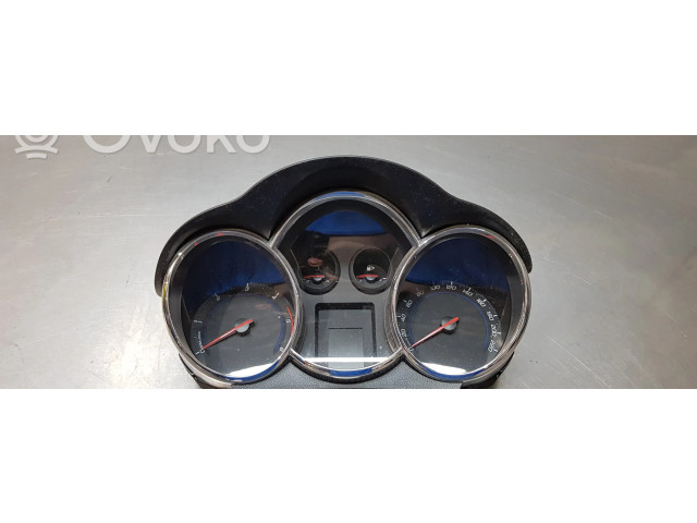 Přístrojová deska Chevrolet Cruze 2011 95990338