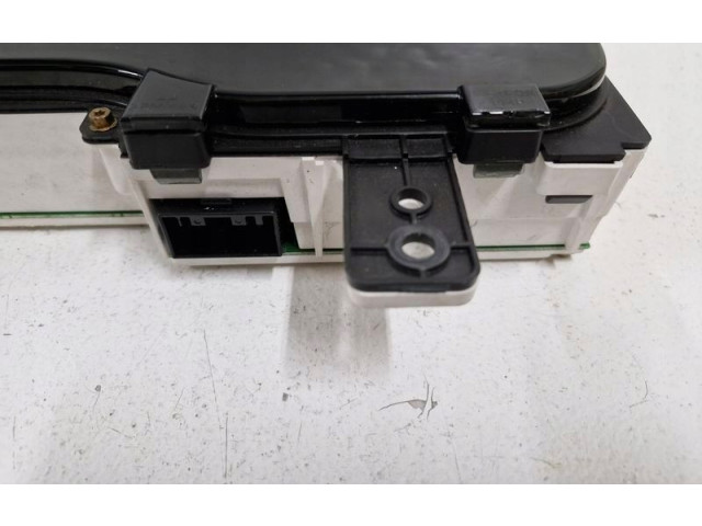 Přístrojová deska Lincoln Navigator 2004