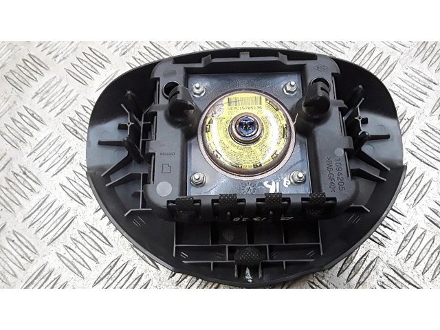 Подушка безопасности водителя 1094205 Dacia Duster