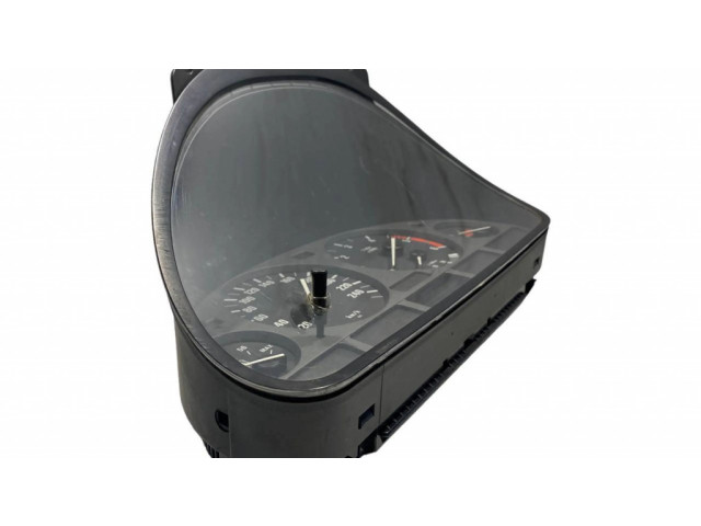 Přístrojová deska BMW 5 E39 2001 8381198, 62118381198