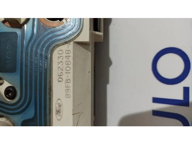 Přístrojová deska Peugeot 504 89FB-10848-A