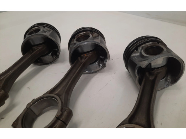 Поршень Volkswagen Golf IV