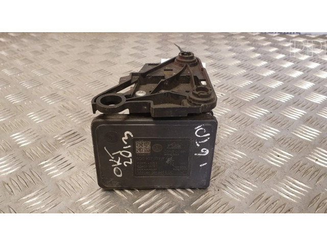 Блок АБС 5Q0907379R Volkswagen Golf VII 2013-2019 года