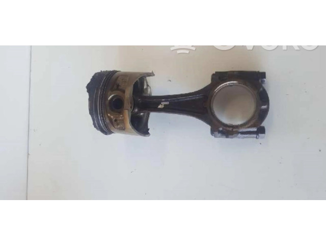 Píst Toyota Celica T200