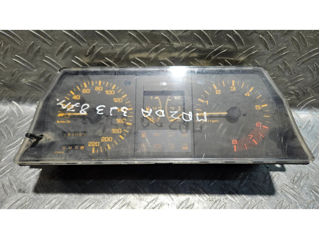 Přístrojová deska Mazda 323 1988 769803102