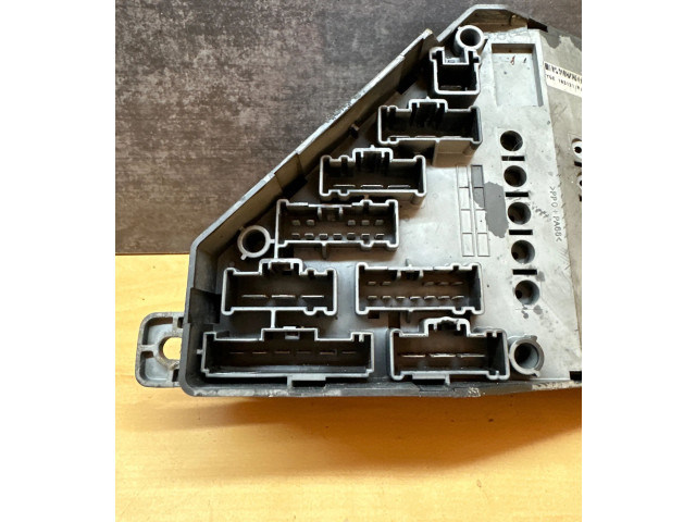 Блок предохранителей    Rover 75       