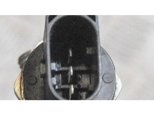 Vstřikovací lišta 75767790261545072 BMW 5 F10 F11 pro benzínový motor 3.0