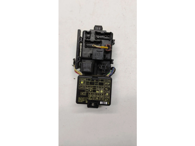 Блок предохранителей Mr409898 Mitsubishi Pajero Sport I