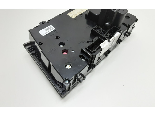 Блок управления климат-контролем 8682735   Volvo XC90