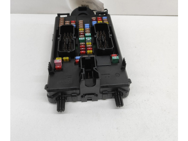 Pojistková skříňka 32142591 Volvo XC60 2019