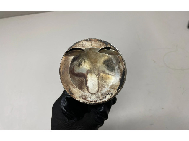 Píst 02606LJ1, WU3 Audi A3 S3 8V