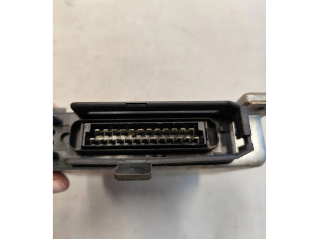 Řídící jednotka 0280000577, 451128 Volvo 740 1988