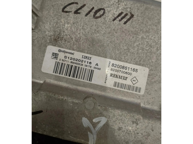 Блок управления двигателем Блок управления S120202116A Renault Clio III