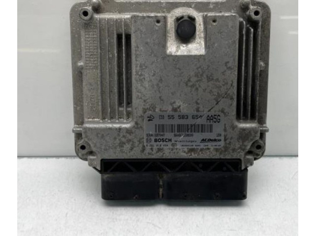 Блок управления двигателя 55583654   Opel Meriva B