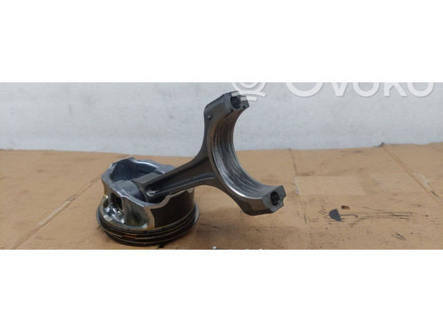 Píst    Ford Mustang VI     