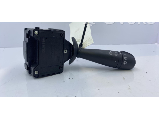 Ручка стеклоочистителей 8201168008   Dacia Logan II