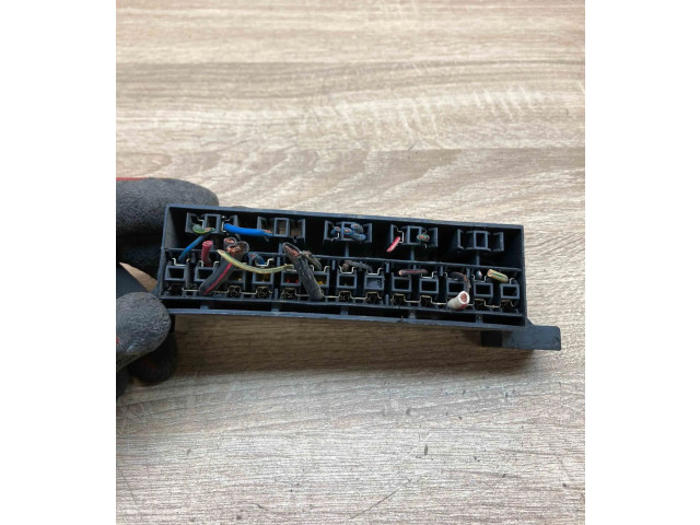 Блок предохранителей  1K28167010A   KIA Sephia    