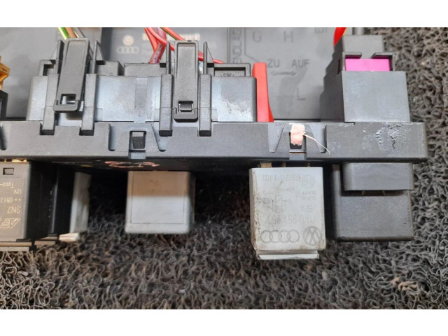 Pojistková skříňka 3C0937049J, 3C0937049J Volkswagen PASSAT