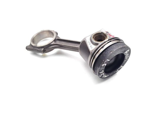  Поршень с шатуном    Audi A1  