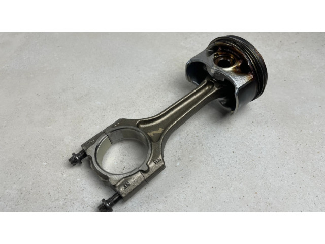  Поршень с шатуном  06H198401D, 06K107065F  Volkswagen Golf VII для бензинового двигателя 2.0