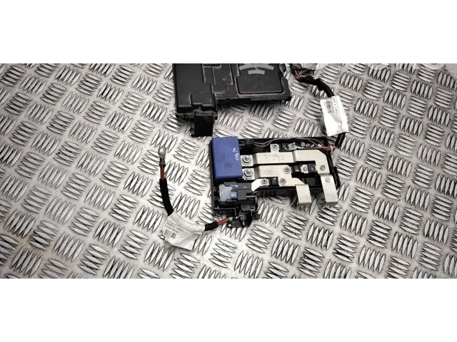 Блок предохранителей 31337182, 31327712   Volvo V70    