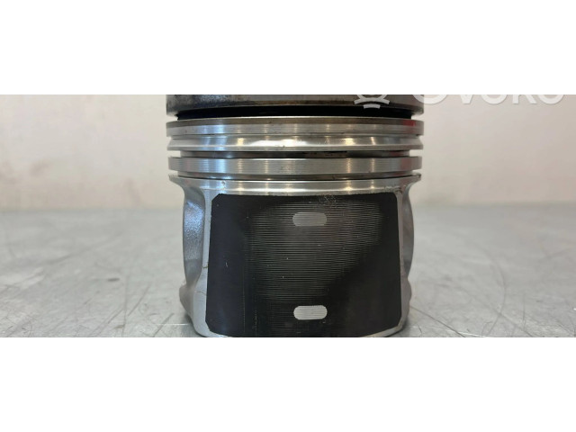 Поршень 05142544AA Jeep Liberty для дизельного двигателя 2.8