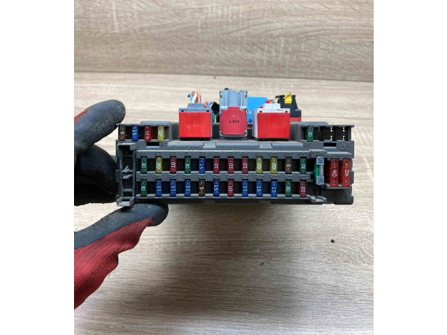 Pojistková skříňka 9643577080 Peugeot 607 2000