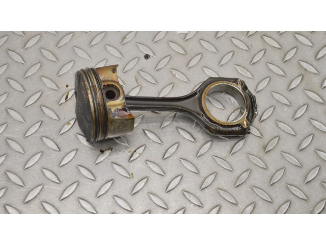 Píst 53236 Mercedes-Benz E W211 M 272.943