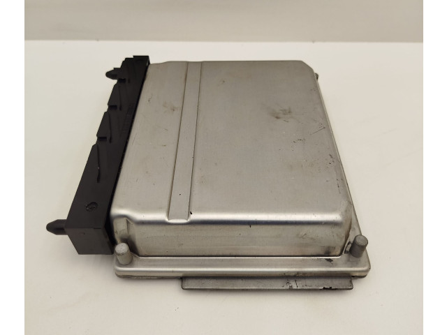 Блок управления двигателя 0281010319, 08677708   Volvo V70