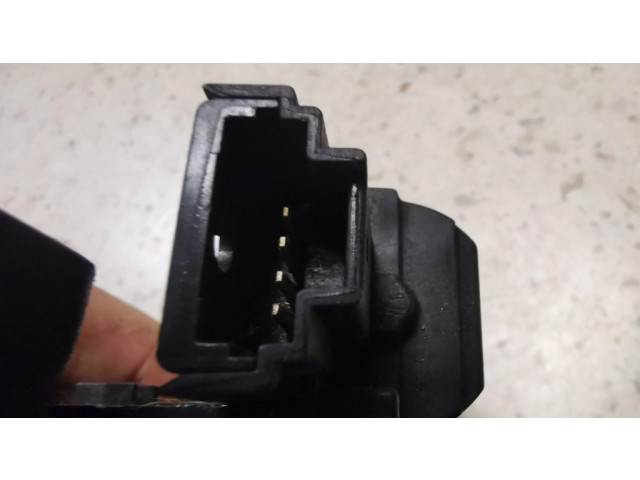 Замок задней крышки