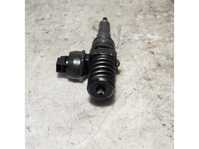 Vstřikovač 07Z130073FX Volkswagen Transporter - Caravelle T5 pro naftový motor 2.5