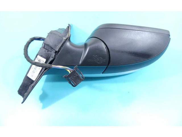 Зеркало электрическое Skoda Fabia Mk3 (NJ) 2015 - 2021 года