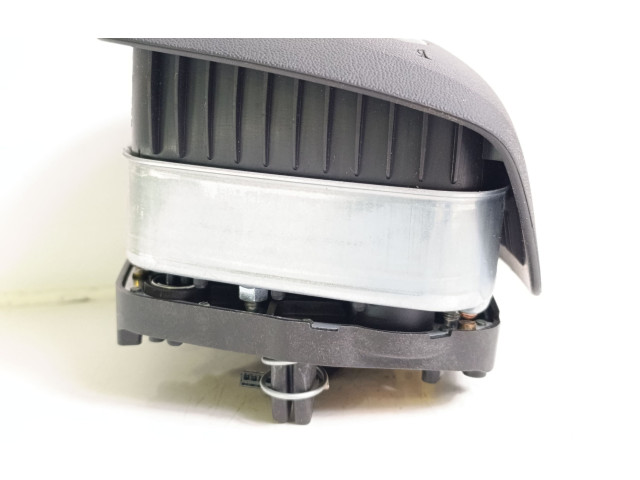 Подушка безопасности водителя 4N0880201M, 4N0971589 Audi e-tron