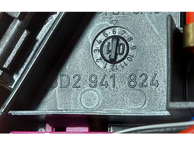 Блок предохранителей 8D2941824 Audi A6 S6 C6 4F