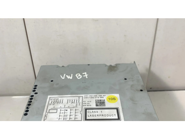 Радио/ проигрыватель CD/DVD / навигация