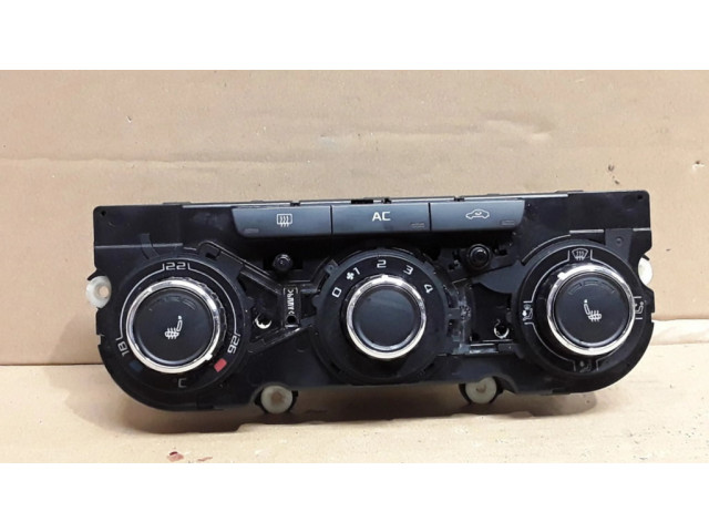 Блок управления климат-контролем 3T0820047P   Skoda Octavia Mk2 (1Z)