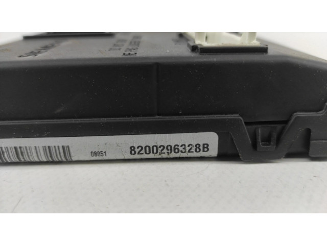 Блок управления двигателя 8200296328B Dacia Logan I