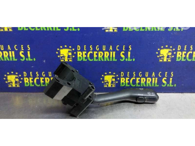 Ручка стеклоочистителей    Volkswagen Passat Alltrack